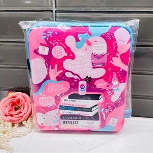 Bookbeau x Colleen Hoover | Bebe Size Water Resistant Book sleeve